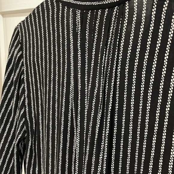 Maeve Anthropology Boho Tunic button up Rayon Top Size 8 medium black and white - Picture 11 of 13